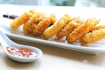 Have a nice weekend with squid fried delicious dip chutney