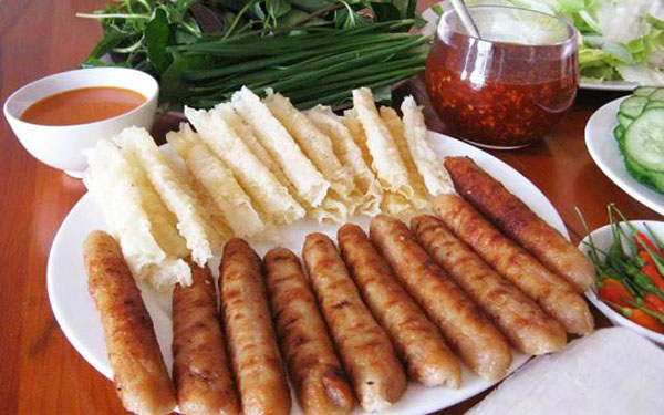 Revealing the recipe of making grilled spring rolls in Ninh Hoa for a whole family party on Tet holiday