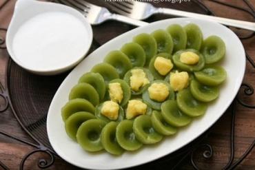 How to make Vietnamese steamed rice cake with pandan